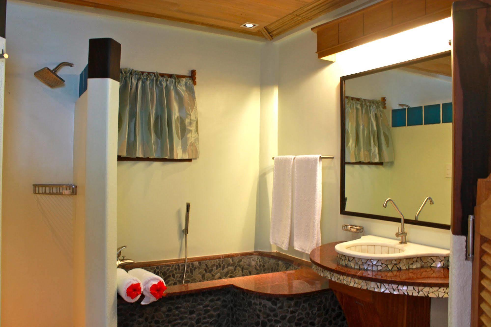 Noanoa Island (Adults Only) Hotel ไตไต ภายนอก รูปภาพ